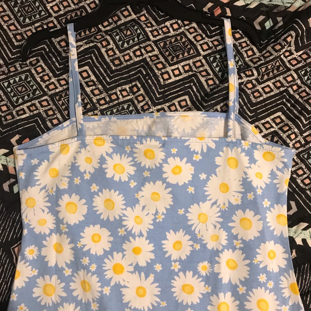 Sky blue, daisy pattern, body con dress.